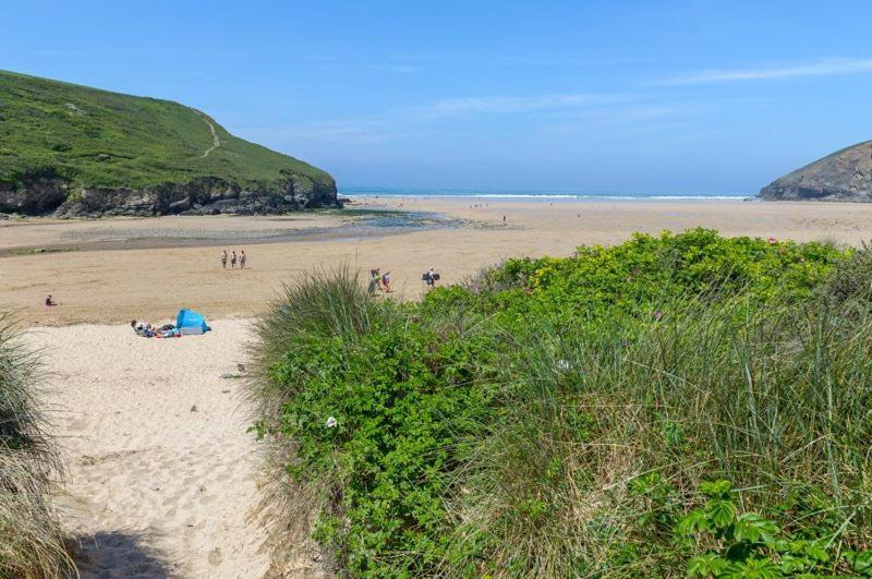 Sandcastles 11 Europa Court Villa Mawgan Porth Exterior photo